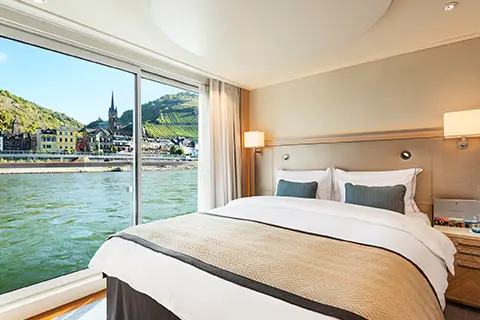 E Standard Stateroom