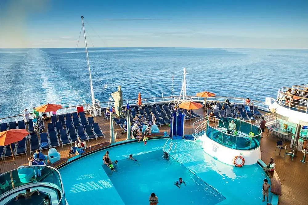 photo 5 Carnival Radiance ®