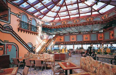 photo 8 Carnival Victory ®
