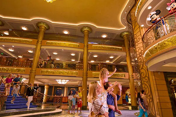 photo 2 Disney Fantasy