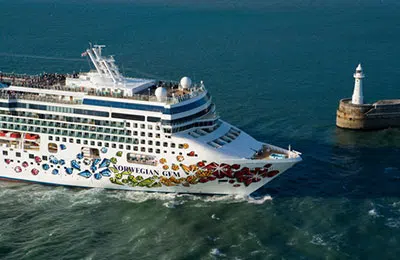 photo 2 Norwegian Gem