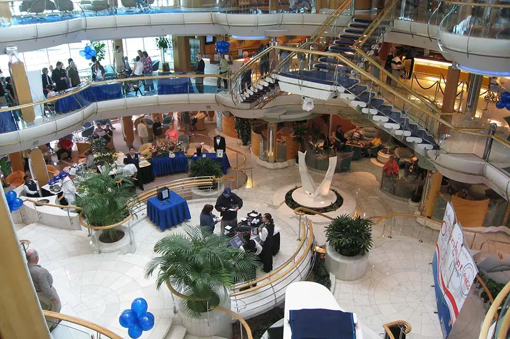 photo 2 Grandeur  Of The Seas