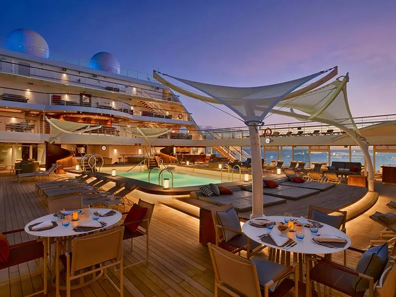 photo 8 Seabourn Ovation