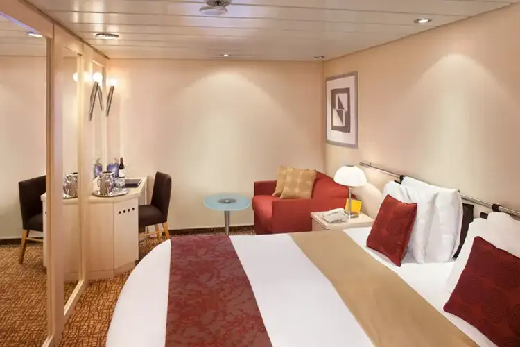 Intérieure celebrity-cruises-celebrity-constellation-interna.webp
