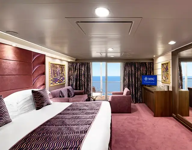 Yacht Club Suite Exécutive et Familiale msc-crociere-msc-fantasia-yc-2021.webp