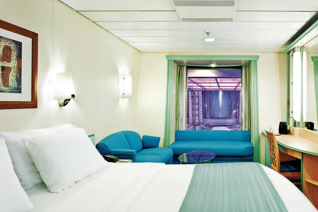 Interior royal-caribbean-explorer-of-the-seas-2t