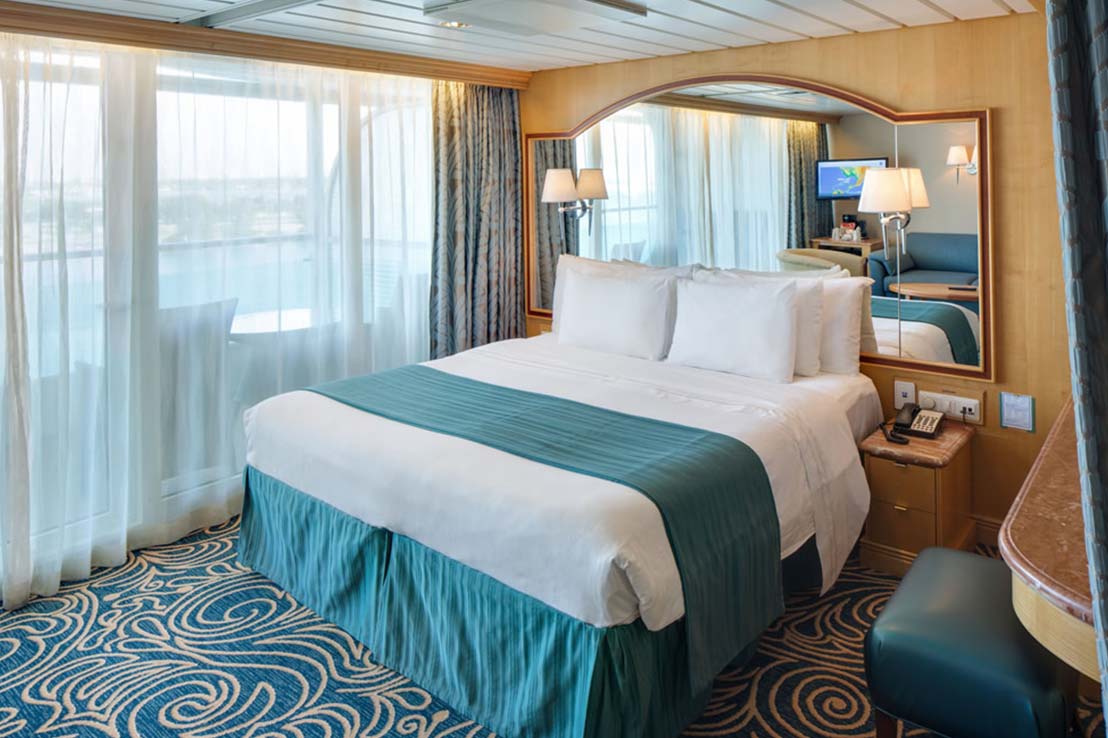 Grand Suite royal-caribbean-explorer-of-the-seas-gt