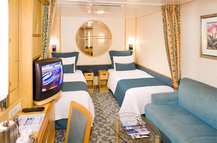 Interior royal-caribbean-explorer-of-the-seas-k-l-m-n-q-foto-01